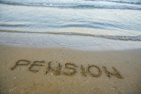 68%-investors-invest-pension-sustainable.jpg