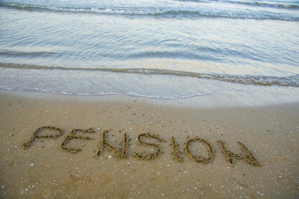 68%-investors-invest-pension-sustainable.jpg